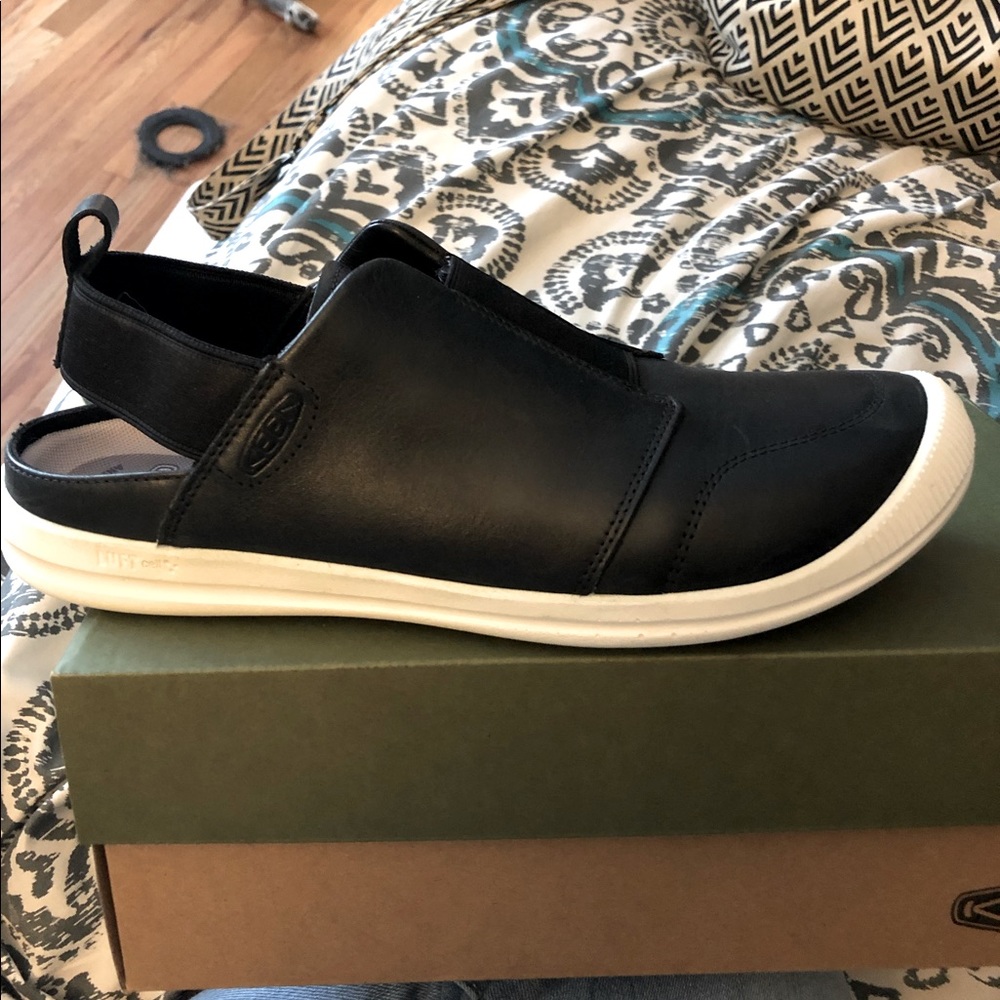 Keen Lorelai II slip-on size 10